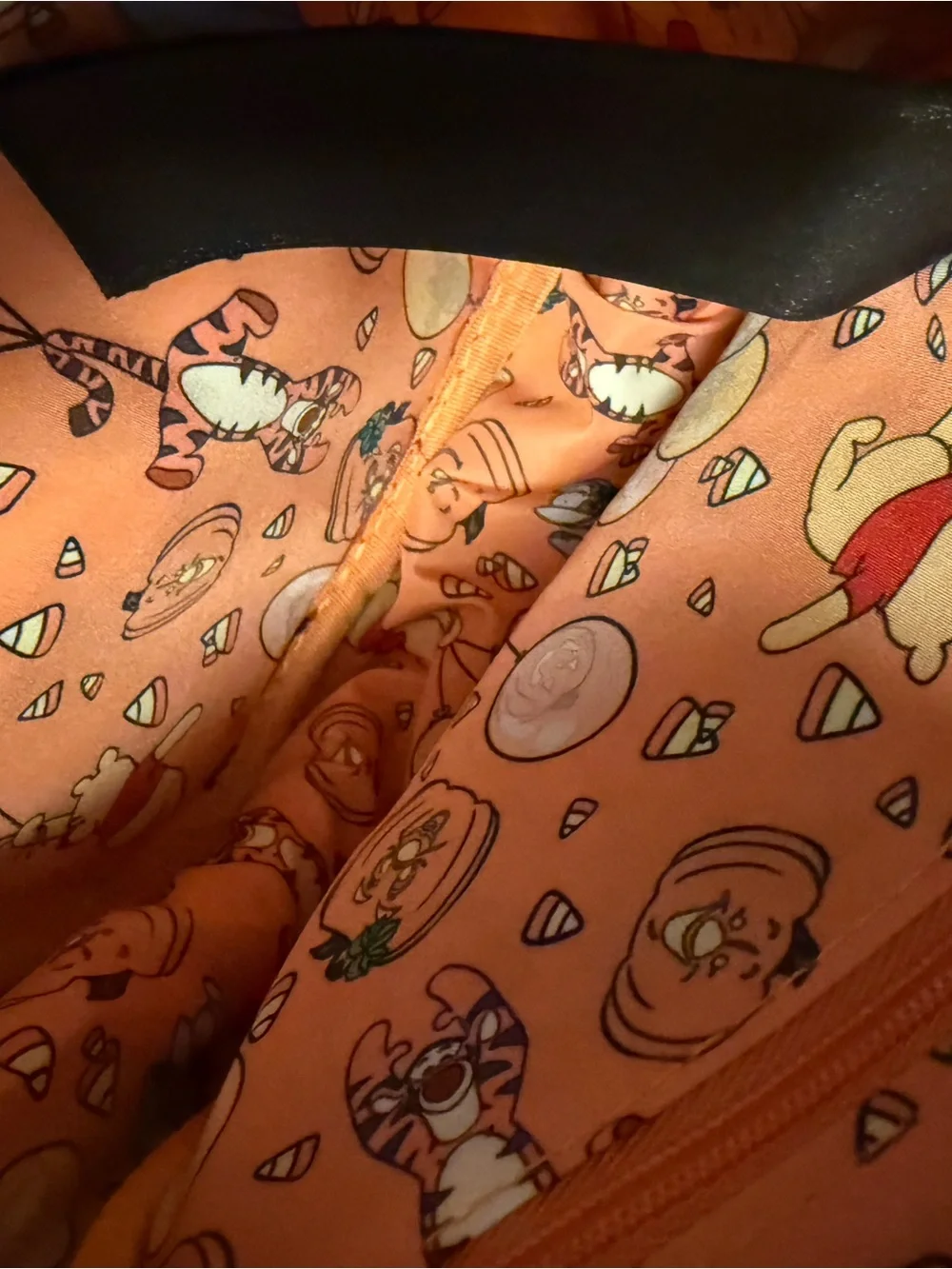 Loungefly crossbody - Winnie the Pooh Halloween Balloons - Glow-in-the-dark